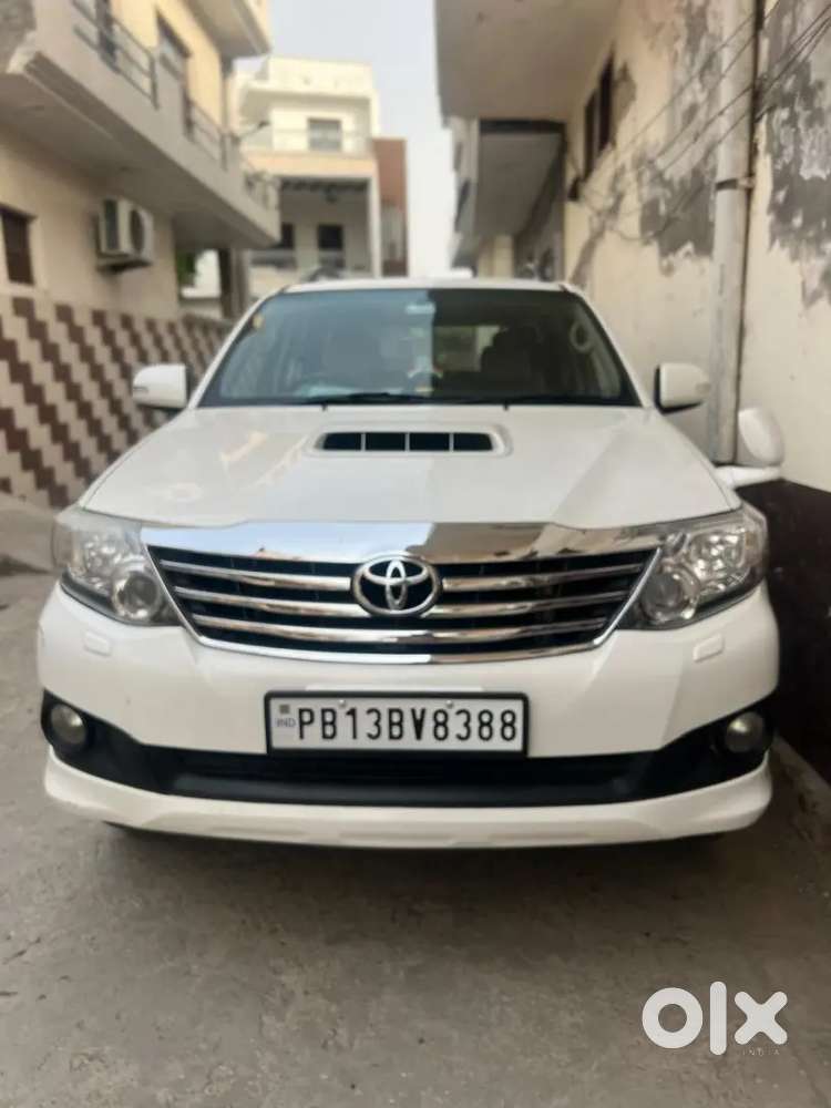 Toyota Fortuner 2014 Diesel 126300 Km Driven
