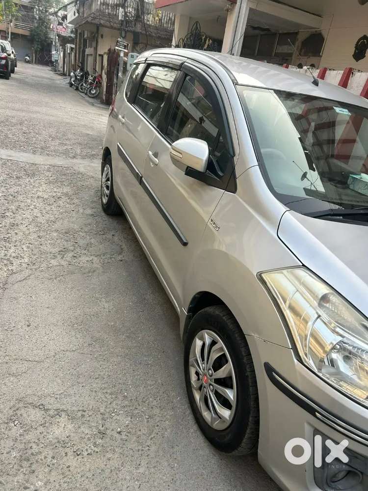 Maruti Suzuki Ertiga 2013 Diesel 122000 Km Driven
