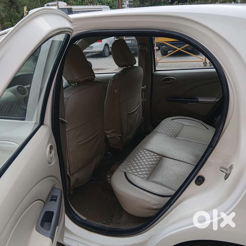 Toyota Etios Liva G Exclusive, 2015, Petrol