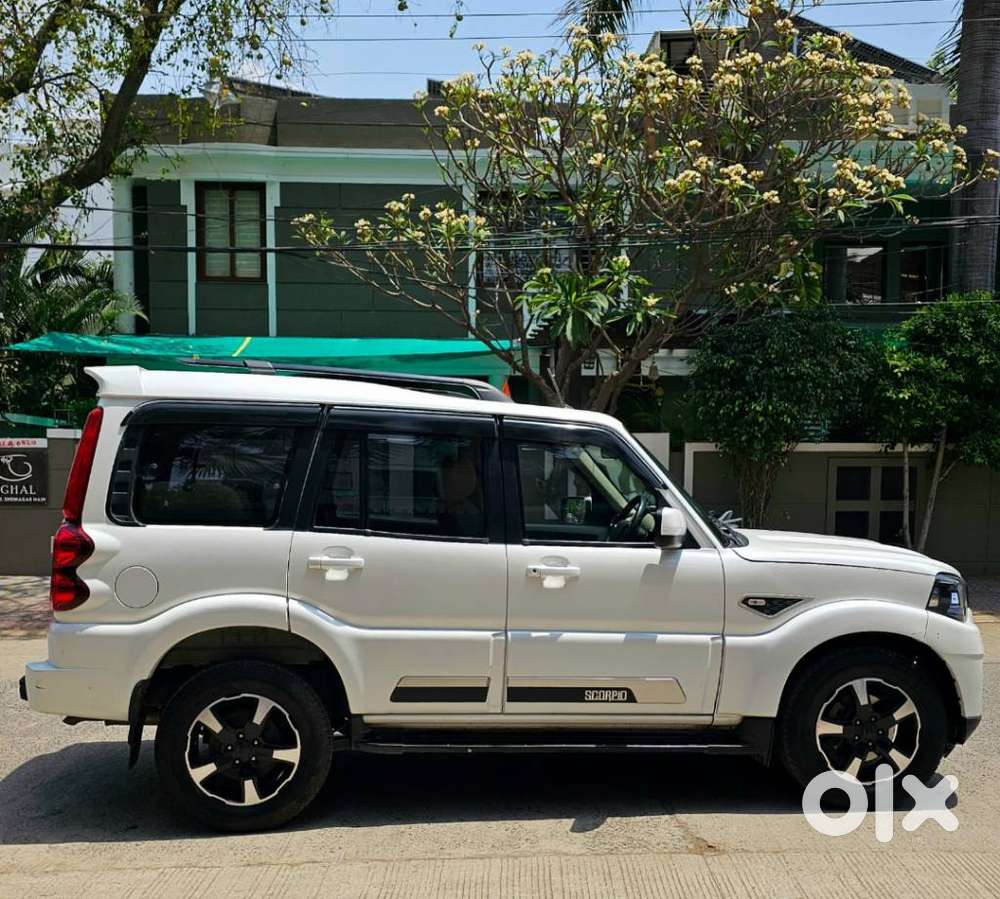 Mahindra Scorpio Classic 2.2 S 11 Mt 7 Str, 2024, Diesel