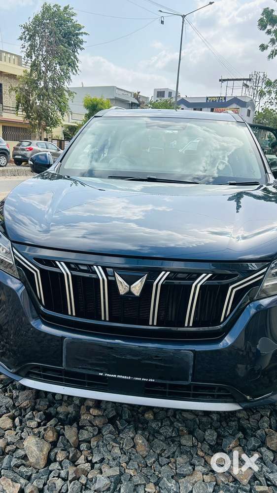 Mahindra Xuv700 Petrol 2023 Model