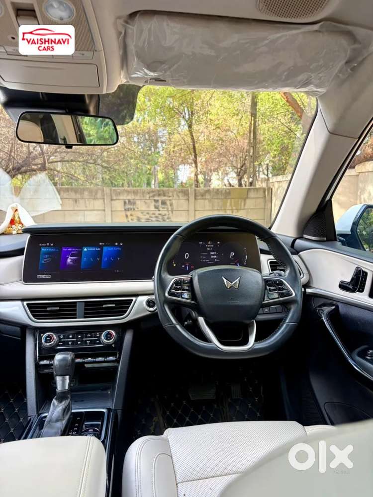 Mahindra Xuv700 2.2 Ax 7 Diesel At Luxury Pack Str, 2022, Diesel