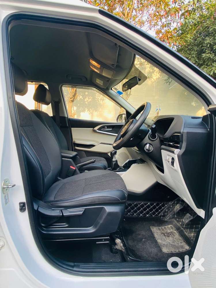 Kia Carens 1.5 Prestige 7 Str, 2024, Petrol