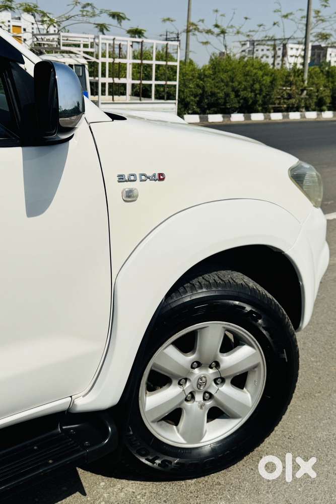 Toyota Fortuner 4x2 Mt 2.8 Diesel, 2011, Diesel