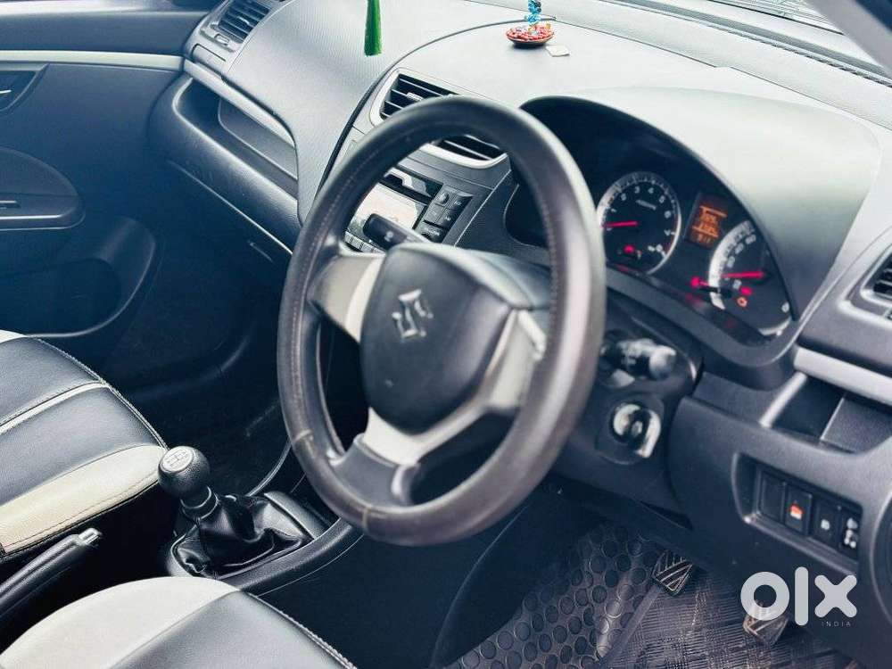 Maruti Suzuki Swift Vxi Optional, 2016, Petrol