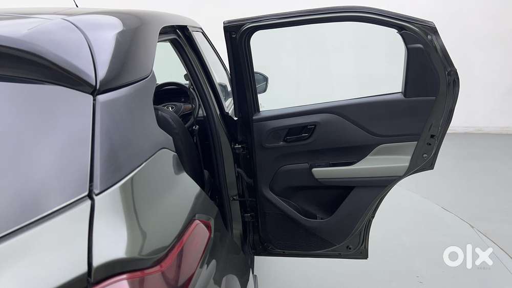 Tata Punch Camo Adventure Mt, 2023, Petrol