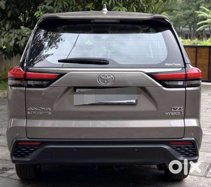 Toyota Innova Hycross 2.0 Vx (o) Hybrid 7 Str, 2024, Petrol