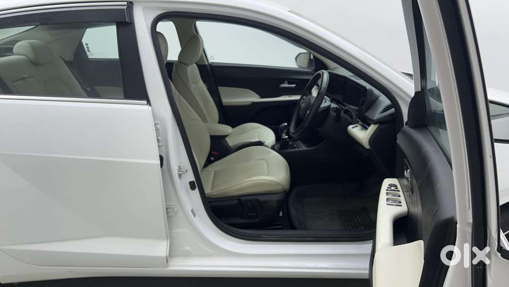 Hyundai Verna 1.5 Sx (o) Petrol Mt, 2023, Petrol