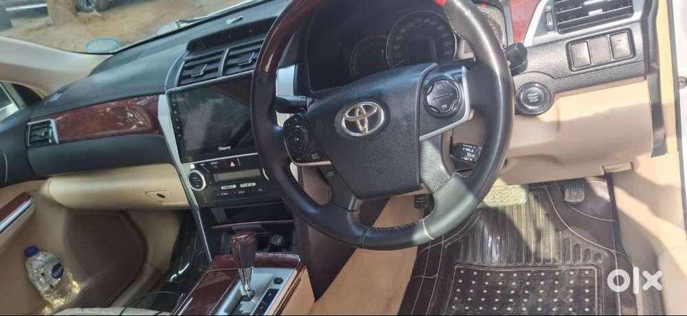 Toyota Camry Dec 2013 Petrol
