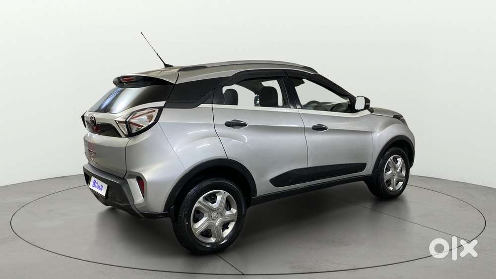 Tata Nexon 1.5 Revotorq Xma Amt (s), 2021, Petrol