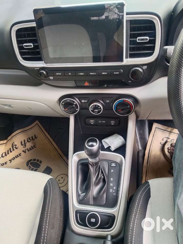 Hyundai Venue 1.0 S (o) Turbo Dct, 2024, Petrol