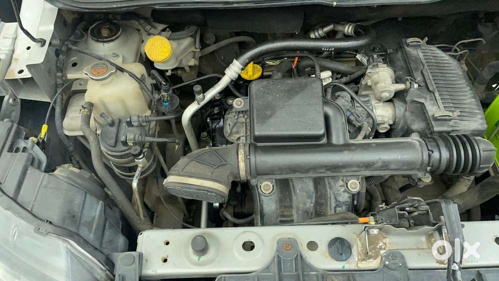 Renault Triber Rxz, 2019, Petrol