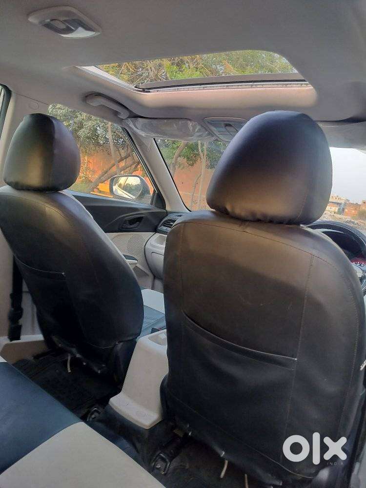 Mahindra Xuv300 1.2 W6 Amt Petrol, 2023, Petrol