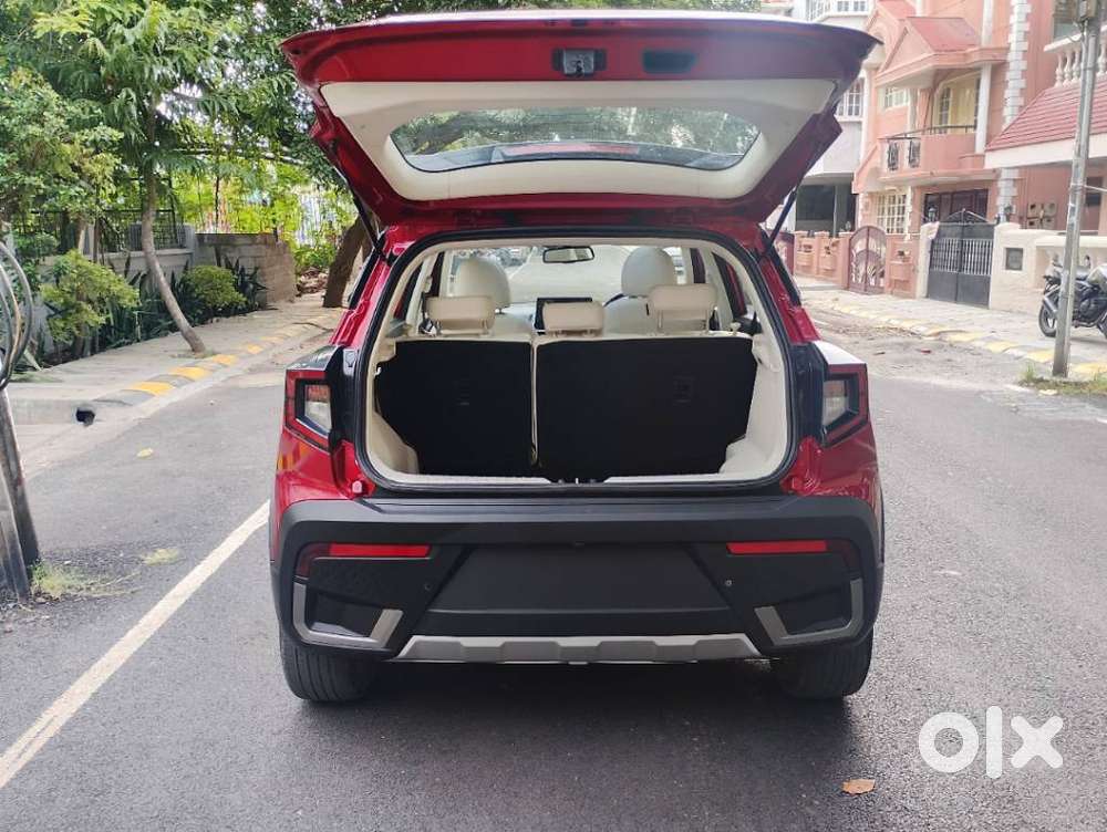 Mahindra Xuv 3xo Ax7l 1.2 Petrol At (pg), 2024, Petrol