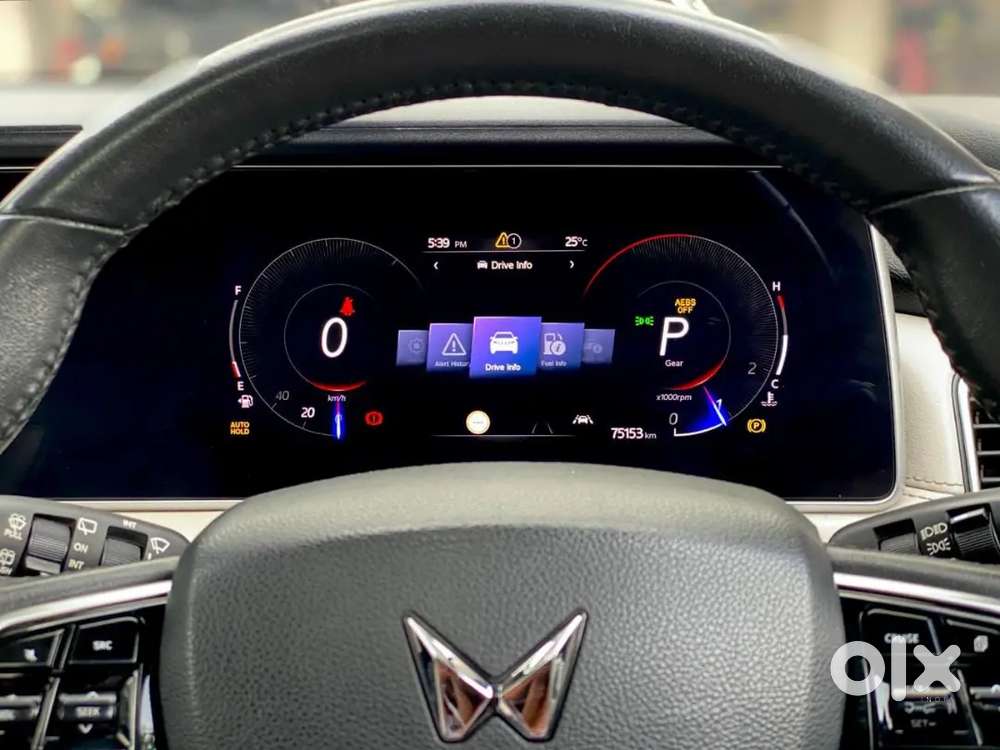 Xuv 700 Ax7 Luxury Top Automatic Diesel