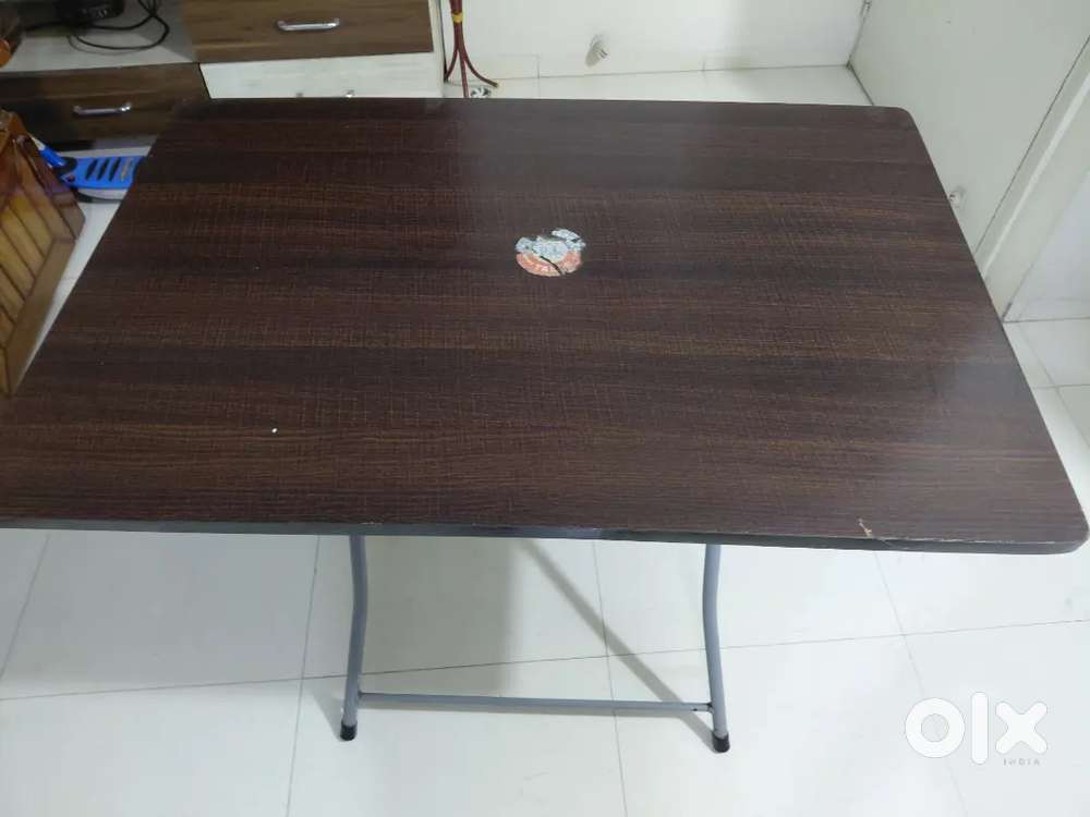 Foldable Study Table