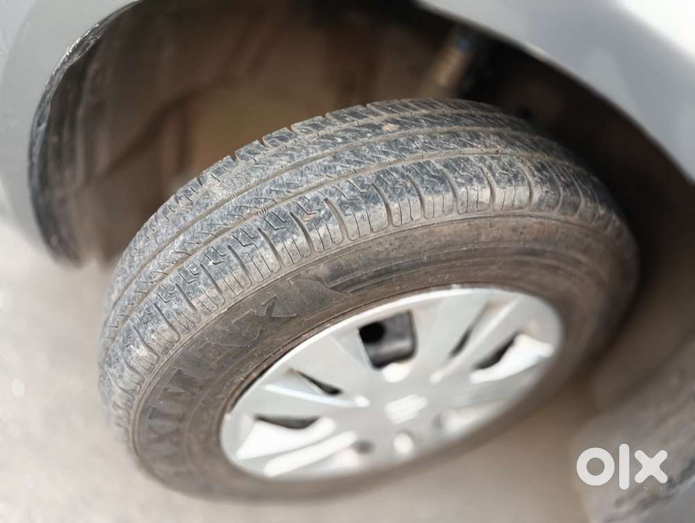 Maruti Suzuki Swift Dzire 1.2 Vxi Bsiv, 2013, Petrol