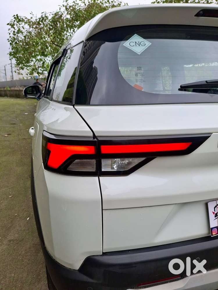 Maruti Suzuki Brezza 1.5 Zxi Cng, 2024, Cng & Hybrids