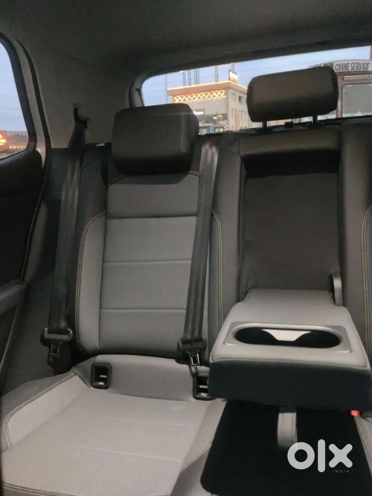 Skoda Kushaq Style 1.5 Tsi At 6 Airbag Dsg
