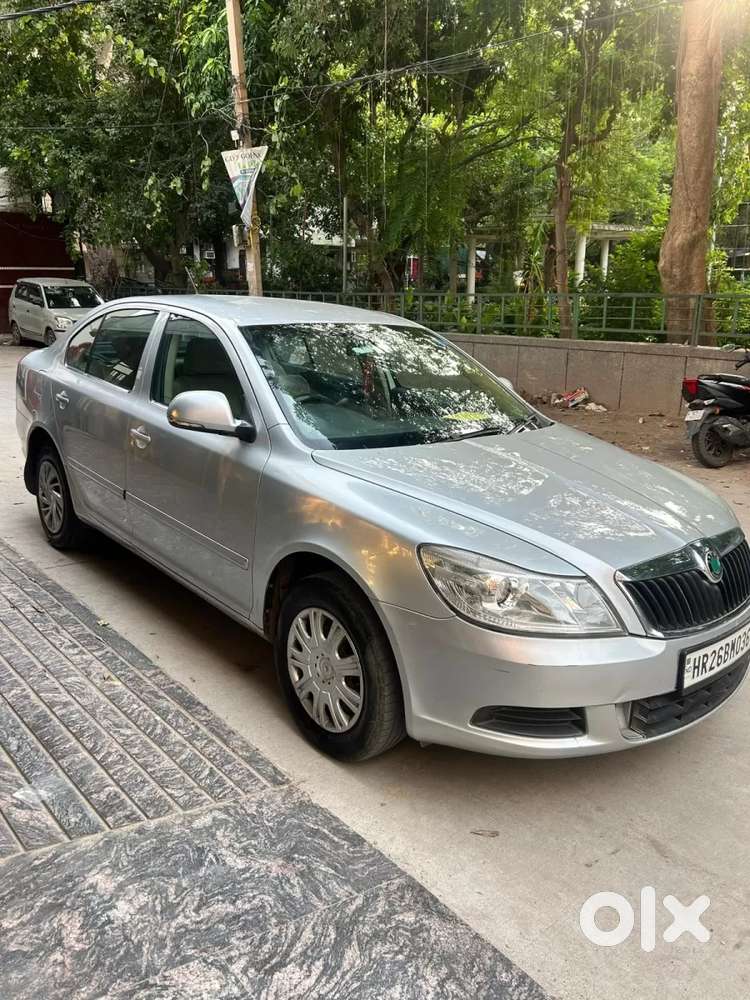 Skoda Laura, 2011, Petrol