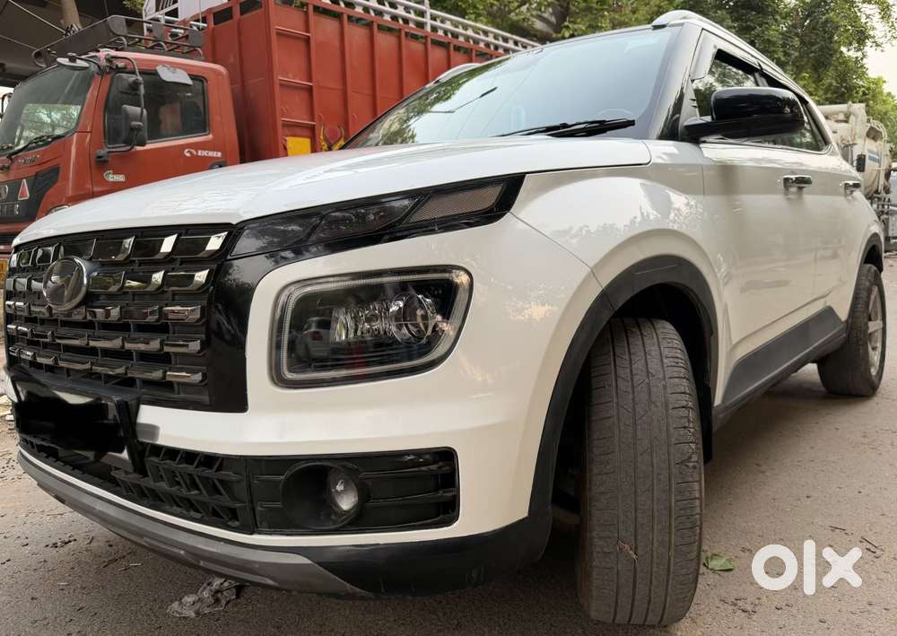 Hyundai Venue S (o) 1.0 Turbo Mt, 2023, Cng & Hybrids