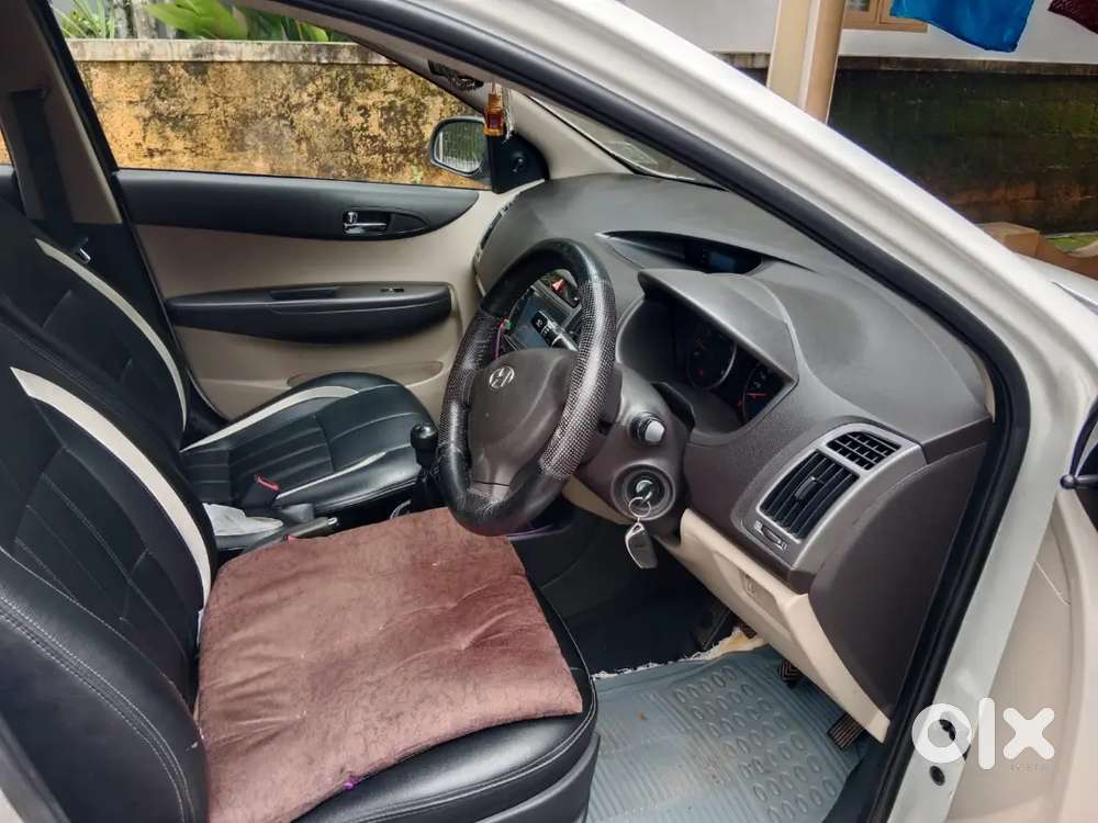 Hyundai I20 Era Petrol Well Maintained Car And Good Condition