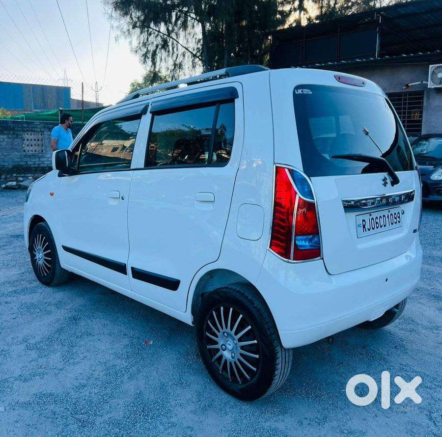 Maruti Suzuki Wagon R Vxi Amt1.2, 2017, Petrol