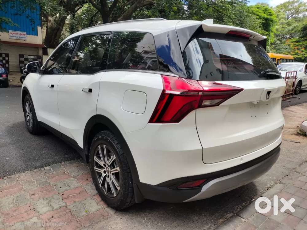 Mahindra Xuv700 2.2 Ax 7 Diesel At Luxury Pack Str Awd, 2022, Diesel