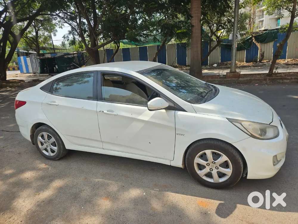Hyundai Fluidic Verna 2012
