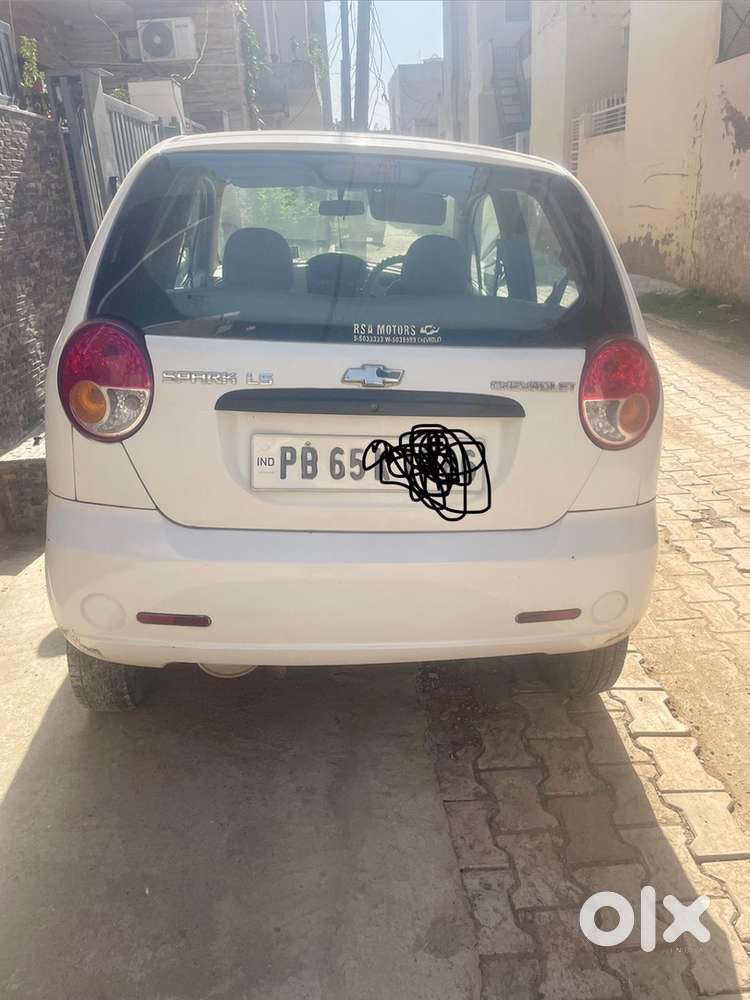 Chevrolet Spark Petrol 135000 Km Driven