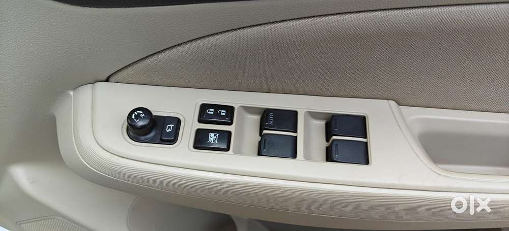 Maruti Suzuki Swift Dzire Vxi(o) Amt, 2024, Petrol