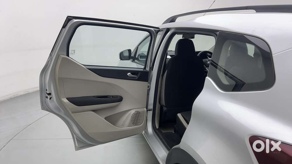 Renault Triber Rxz, 2019, Petrol