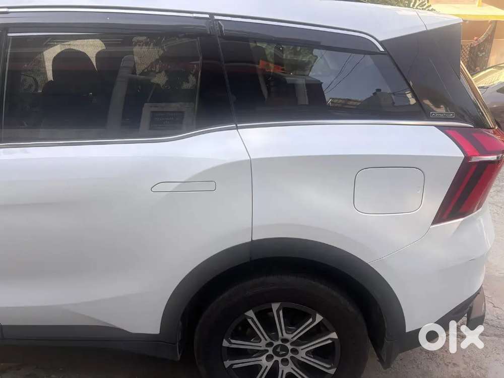 Mahindra Xuv700 Ax7l 2025