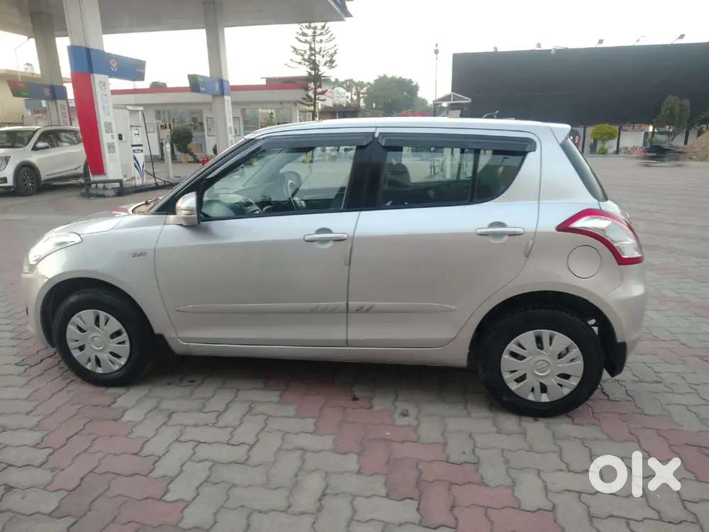 Maruti Suzuki Swift Vxi 2012