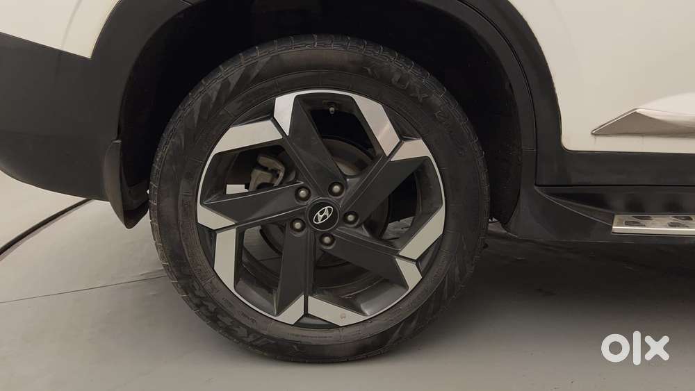 Hyundai Alcazar 1.5 Tdct Signature (o) 7s Petrol, 2023, Petrol