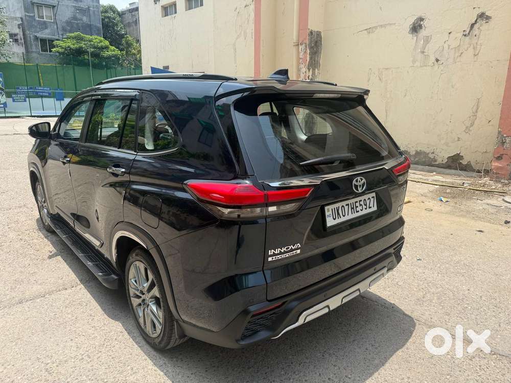 Toyota Innova Hycross 2.0 Zx (o) Hybrid 7 Str, 2025, Petrol