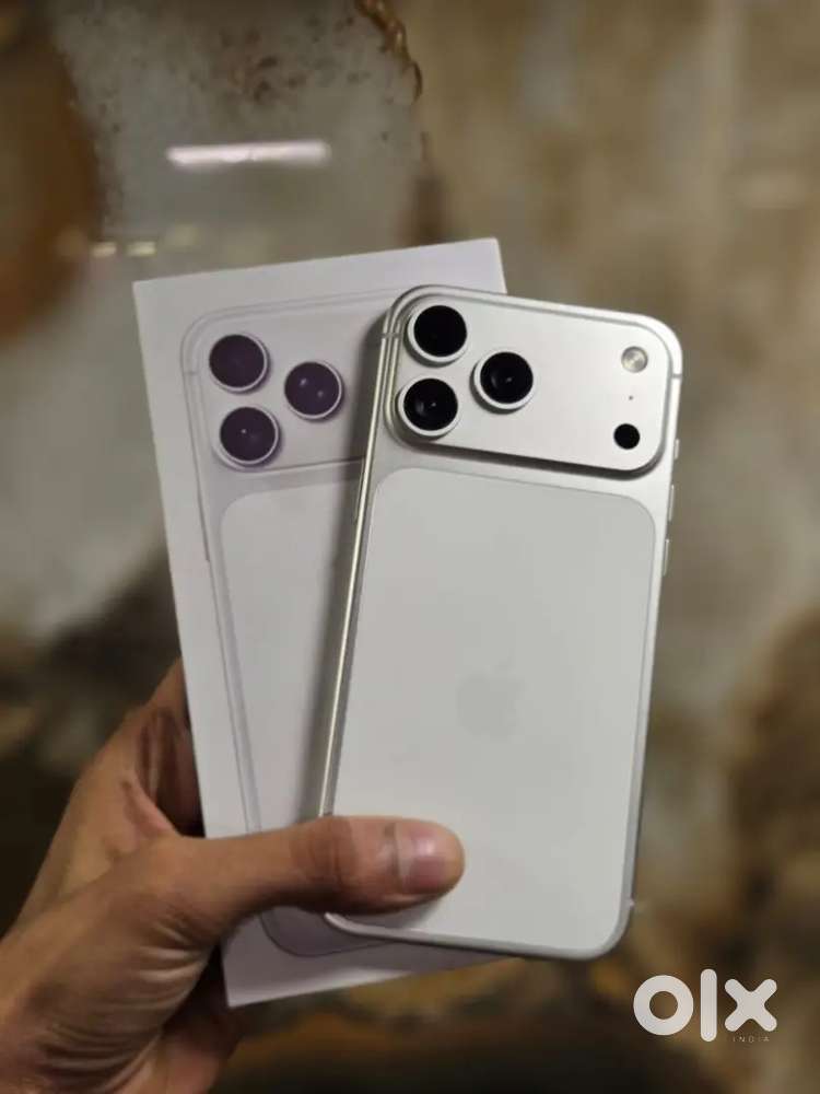 IPHONE 17 PRO MAX 256GB MINT CONDITION IMMACULATE CONDITION 100%BATTER
