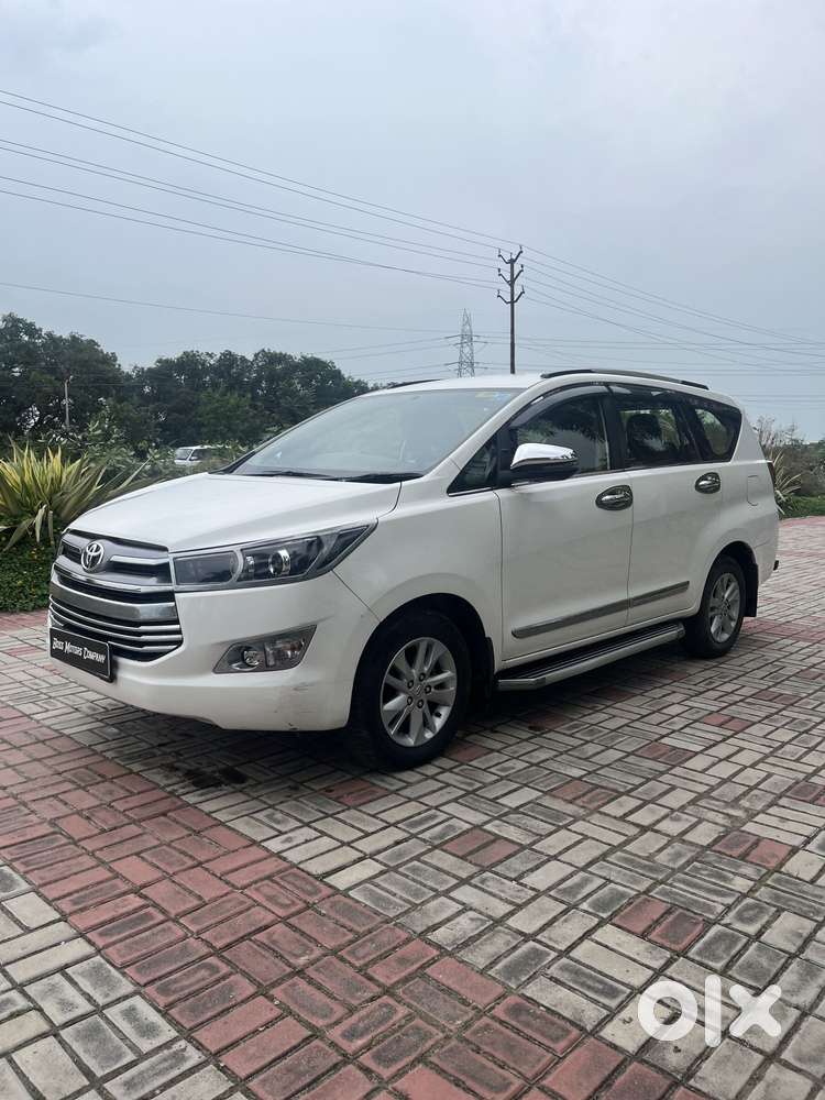 Toyota Innova Crysta [2020-ongoing] 2.4 Vx 8 Str, 2020, Diesel