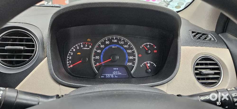 Hyundai Grand I10 2017 Cng & Hybrids Well Maintained, New Tyre, Batter