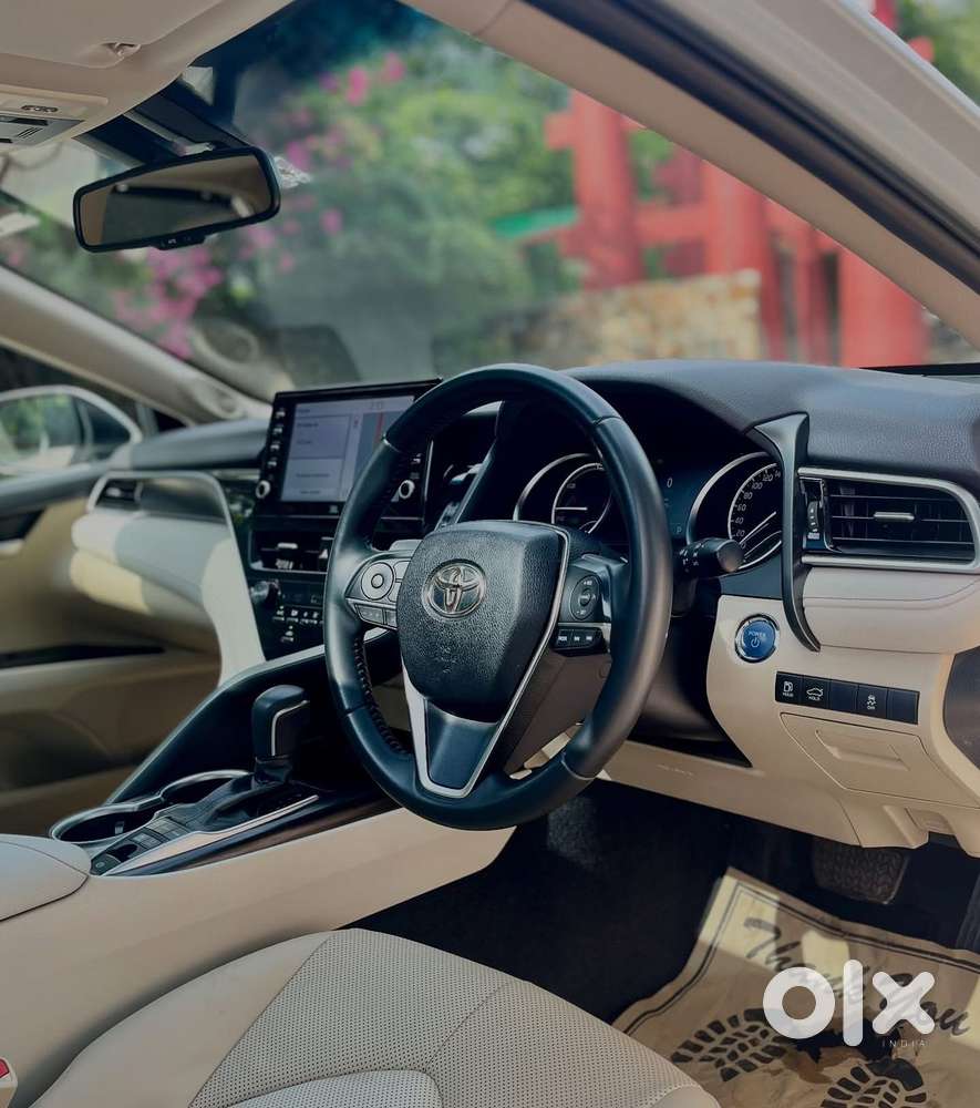 Toyota Camry Hybrid, 2024, Petrol