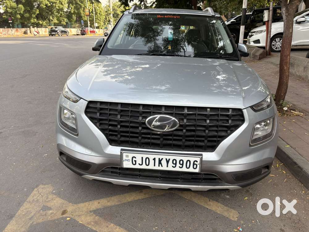 Hyundai Venue S Turbo Dct, 2020, Petrol