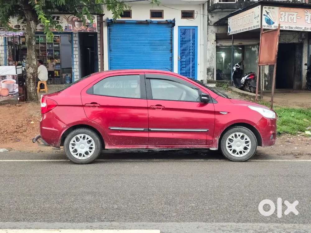 Ford Aspire Titanium Blu 2016