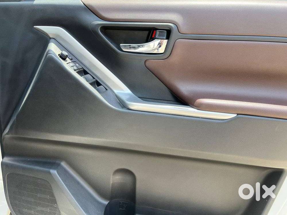 Toyota Innova Hycross 2.0 Vx Hybrid 7 Str, 2023, Petrol