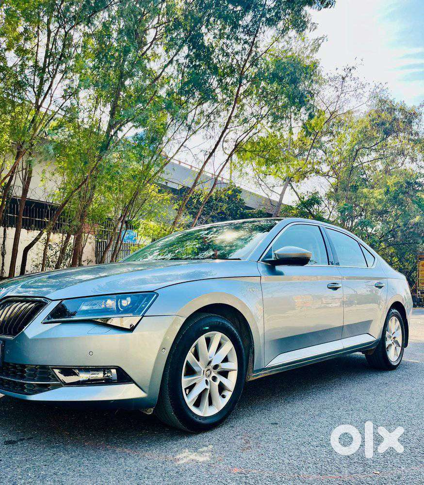 Skoda Superb Lk 1.8 Tsi At, 2019, Petrol