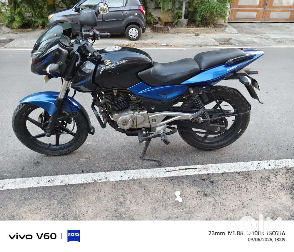 Blue Colour Bajaj Pulsar 180cc 2014 Model Bajaj Pulsar 180 Bikes