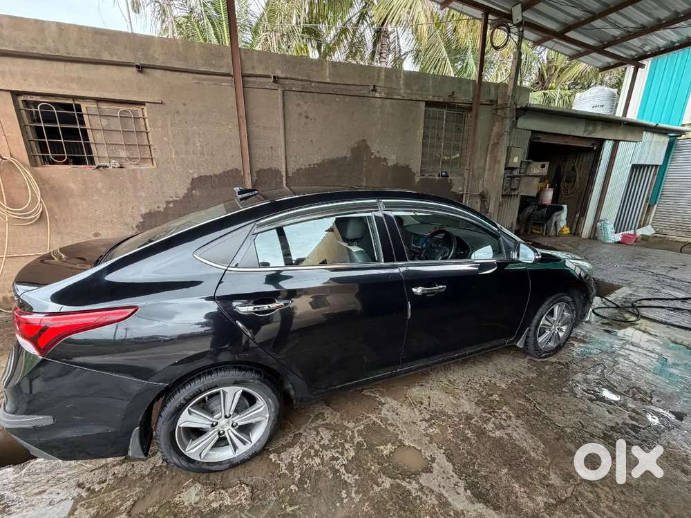 Hyundai Verna Petrol Black Beauty