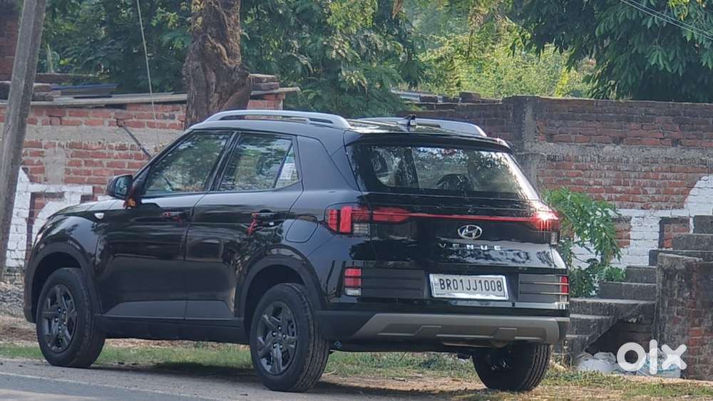 Hyundai New Venue Petrol Manual 2025