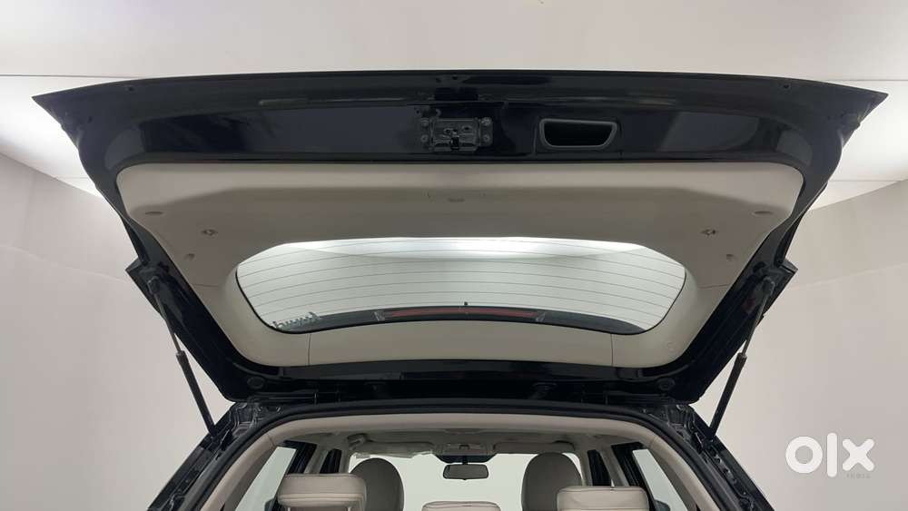 Mahindra Xuv300 W8 Amt Optional Diesel, 2023, Petrol