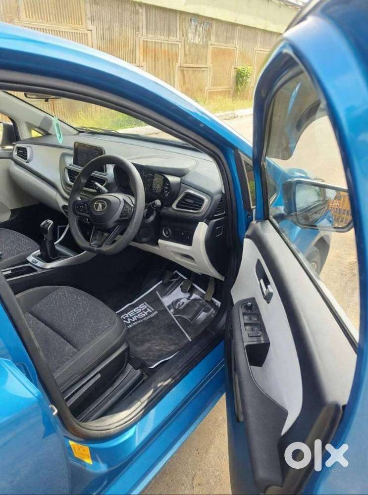Tata Altroz Xz, 2021, Petrol