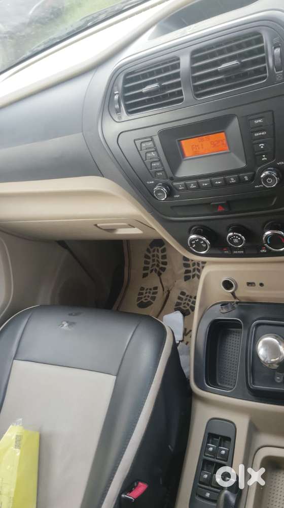 Mahindra Tuv 300 T6 Plus, 2016, Diesel